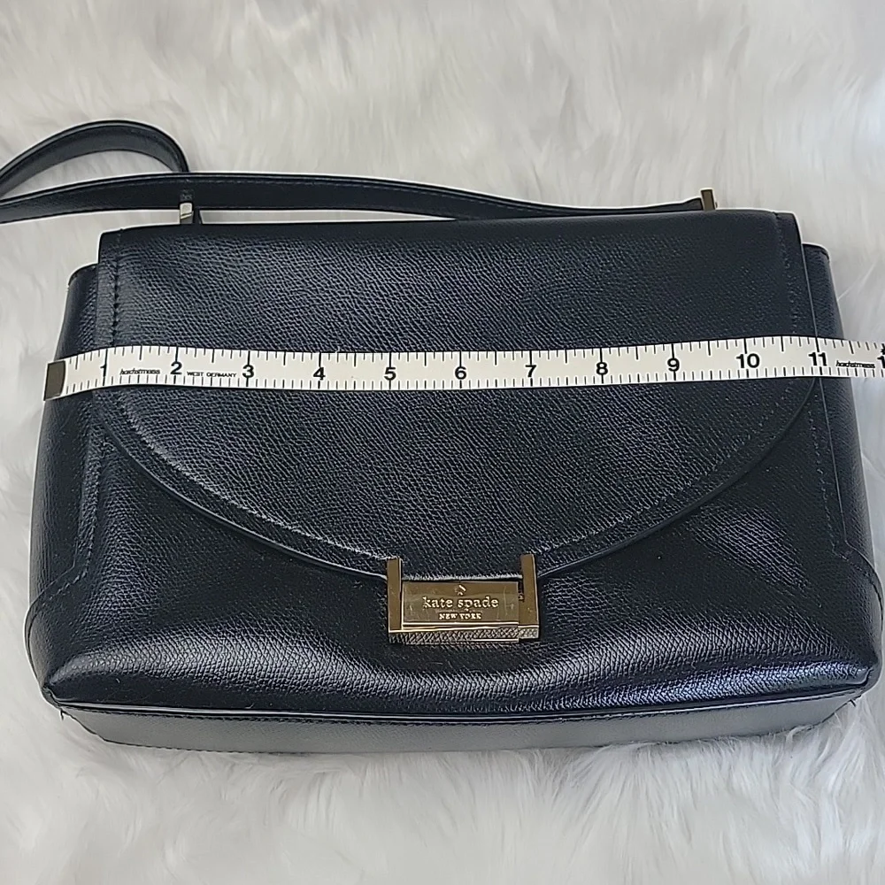 KATE SPADE Black Pebble Grain Single‎ Strap Designer Lock Closure Shoulder Bag